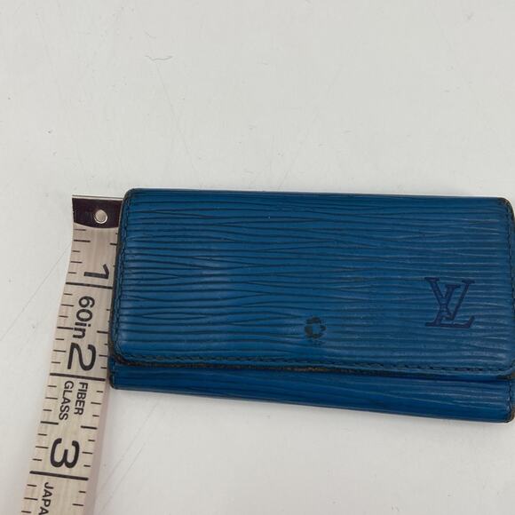 Authentic blue Louis Vuitton keyholder - Picture 9 of 9